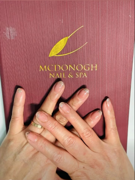 Elegant gel nail design